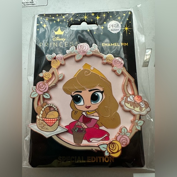 Pink a la Mode Disney Sleeping Beauty Cutie Aurora Jumbo Pin LE 400 - Picture 1 of 2